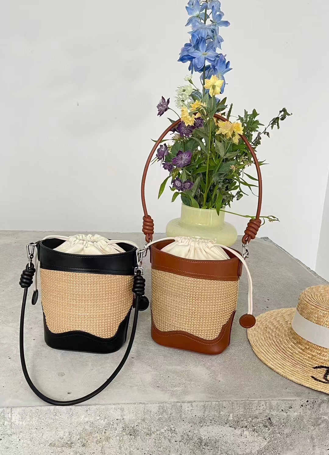 PP straw hobo bag with tassels
